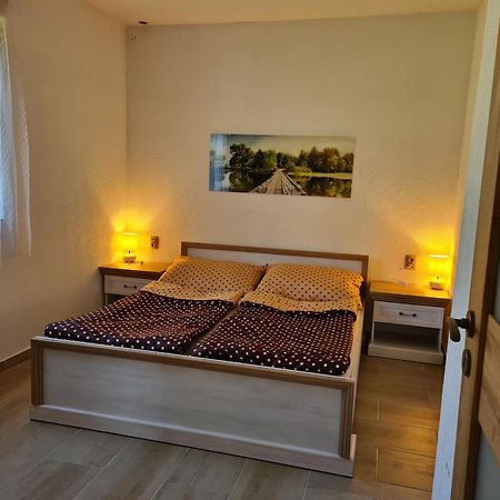 Apartman Sara Lipno nad Vltavou Exterior photo